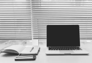 Dekoracje retro – czy warto dodać je do naszej aranżacji?